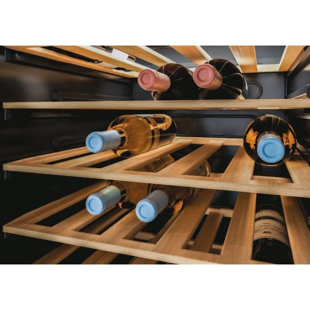 Răcitor de vinuri Candy CWC 200 EELW/NF – 81 sticle, H 146 cm, clasa G, Wi-Fi, negru
