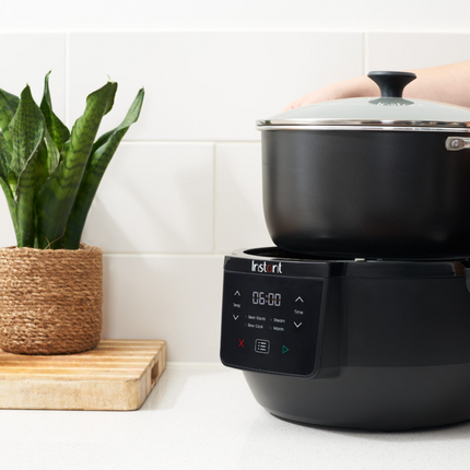 Slow Cooker Instant Pot, 800W, Capacitate 7.1L, Keep Warm, 4 in 1, control digital, Negru